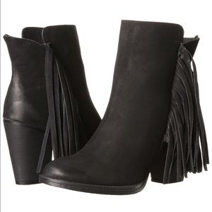 Steve Madden Woodstock Black Bootie - Sz 10